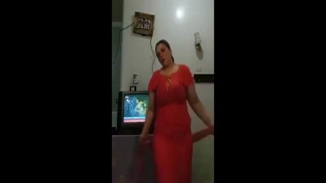 هو ده الجسم البلدي الفاجر اللبوة وسطها وبزازها قبل النيك