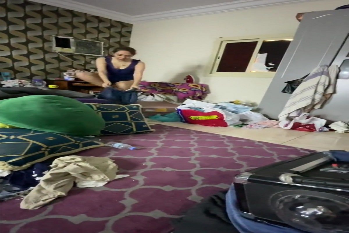 A final intimate moment between two lovers