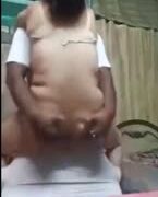 مره فلاحه بجسم كورباج  تتناك من صاحب جوزها الاسمر بهيجان وحيحانه ويعشر كسها الابيض قشط وبيشيلها علي زبه ويرزع في كسها