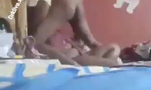 شاب مصري زانق بنت عمه وبيصورها فيديز زبتمصله زبه غصب عنها وتقوله اقفل الفيديو بقا وهو شغال نيك في بؤقها